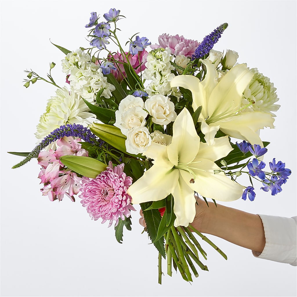 Winter Celebration Bouquet –  Akd Florist, Santa Maria CA