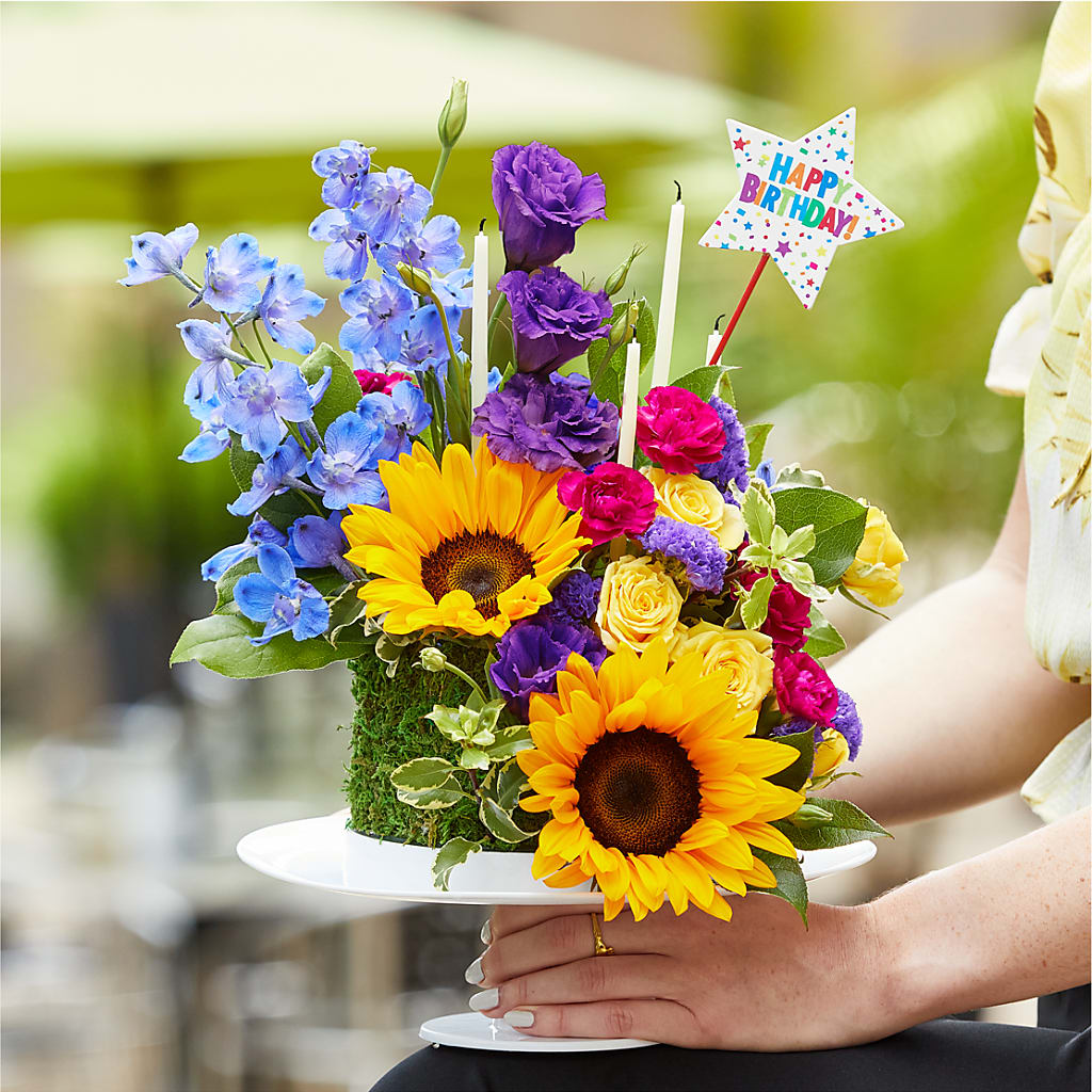 Star of the Day Floral Cake –  Akd Florist, Santa Maria CA