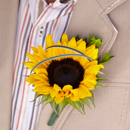 Free Spirit Boutonniere –  Akd Florist, Santa Maria CA